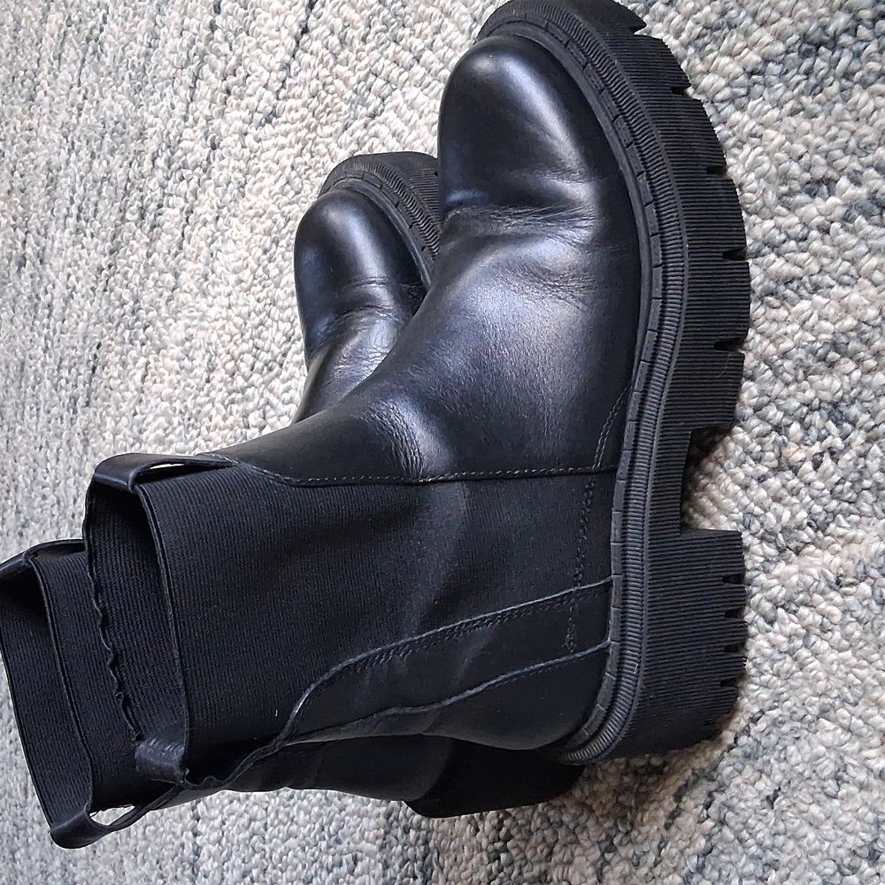 Platform Leather Chelsea Boots - Picture 2 of 5